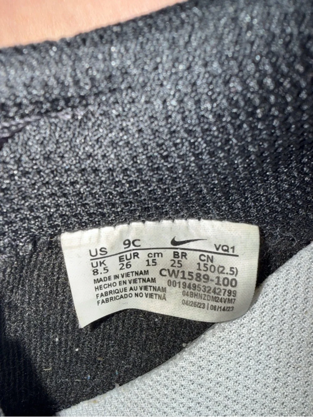 Nike Kids Black and White Low-Top Sneakers